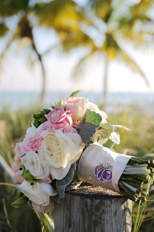 Key West wedding photos, Key West wedding photographer, Key West wedding photo, bride and groom photo, wedding bouquet