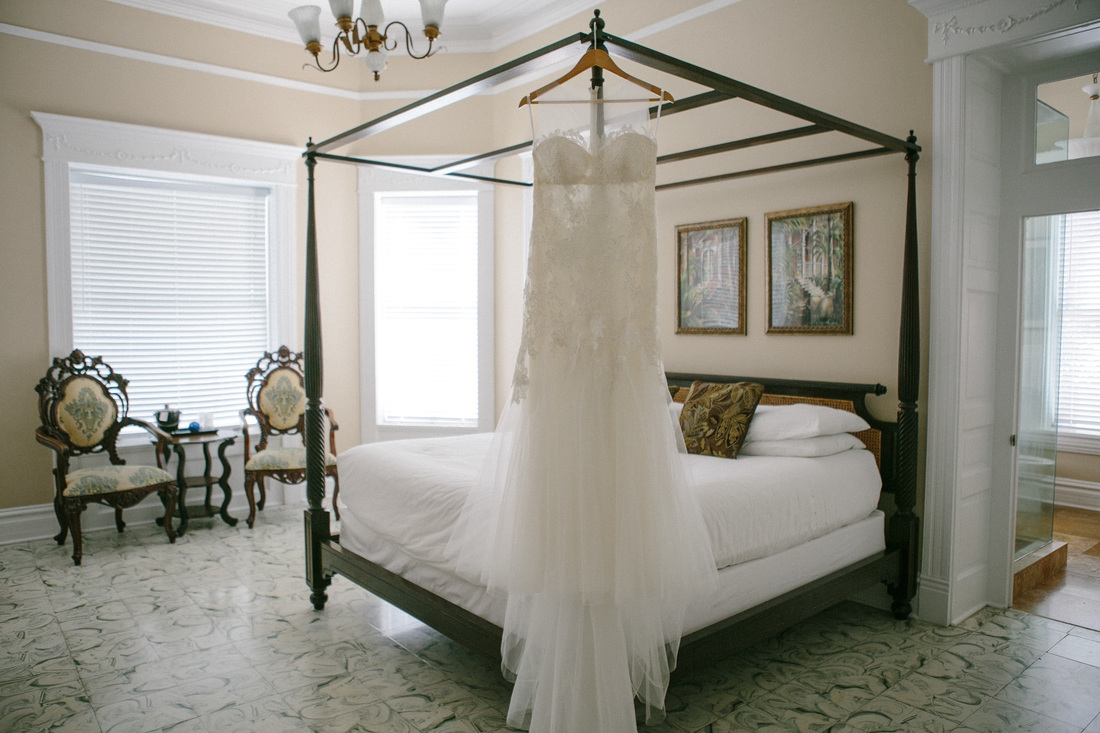 Wedding Gown picture, Southernmost House wedding