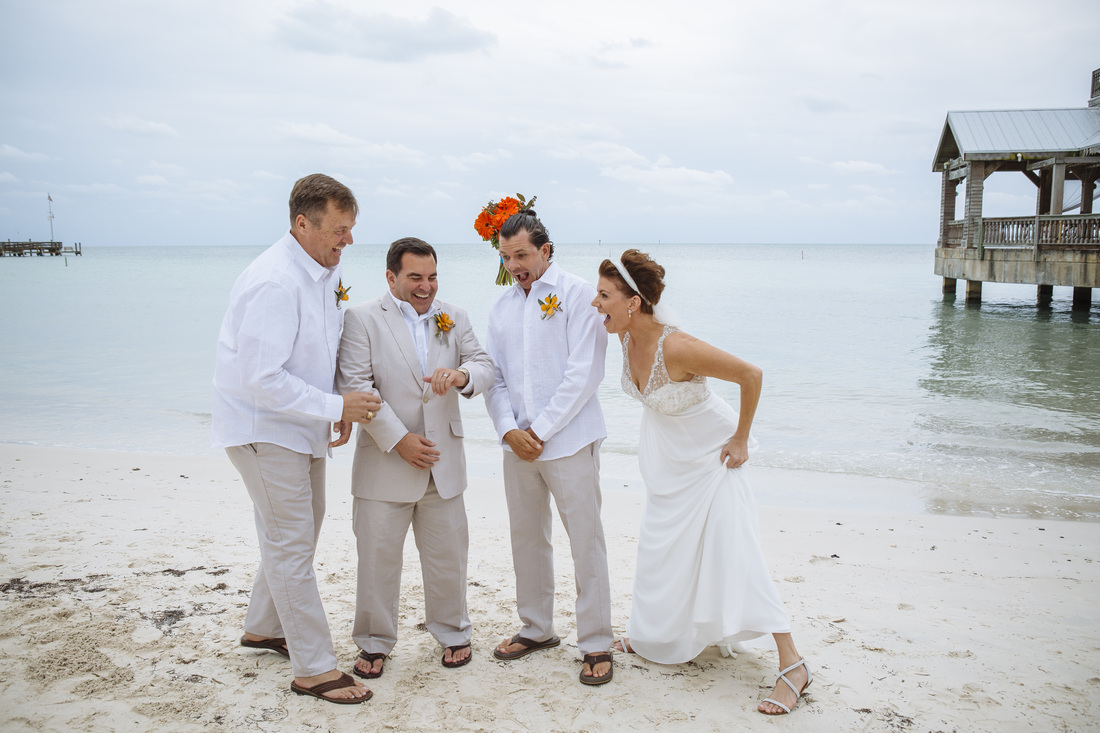 fun wedding Picture, funny wedding pictures, key west wedding photographers, wedding photographers in key west