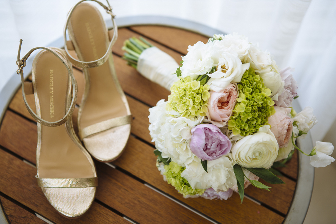 Bagely Mishka wedding shoes, gold wedding shoes, wedding bouquet