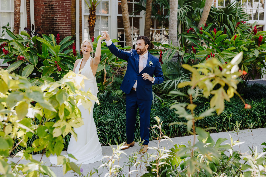 Bride and groom first look by the fountain at Truman Annex Key West Picture