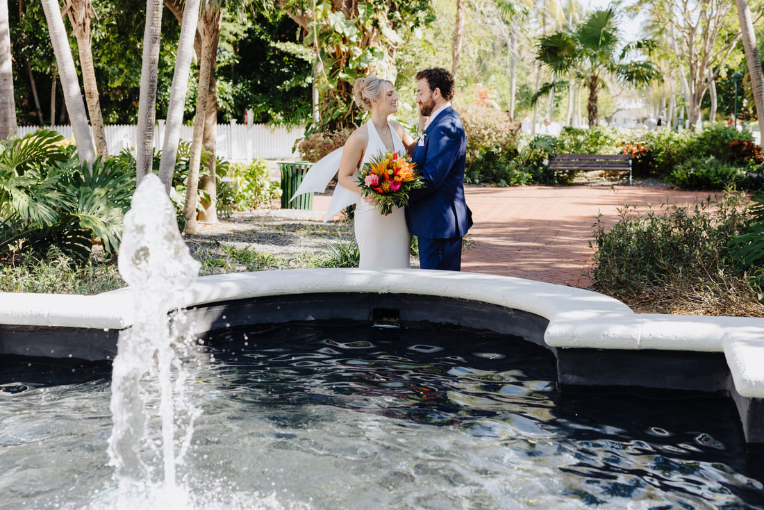 Bride and groom first look by the fountain at Truman Annex Key West Picture