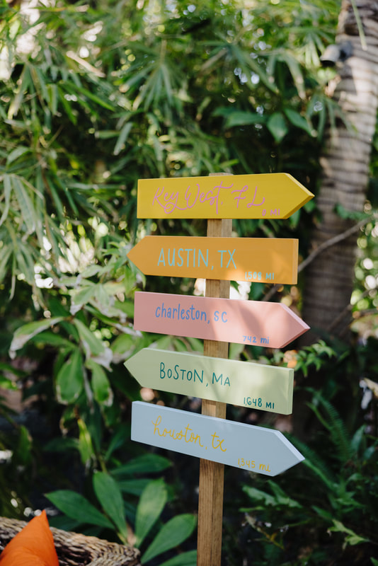 Vibrant tropical wedding reception at Audubon House in Key West Picture