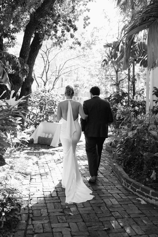 Vibrant tropical wedding reception at Audubon House in Key West Picture