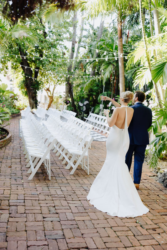 Vibrant tropical wedding reception at Audubon House in Key West Picture
