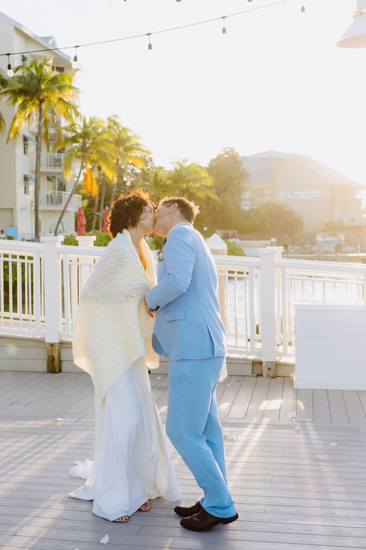 Bride and Groom kissing at Hyatt Centric picture