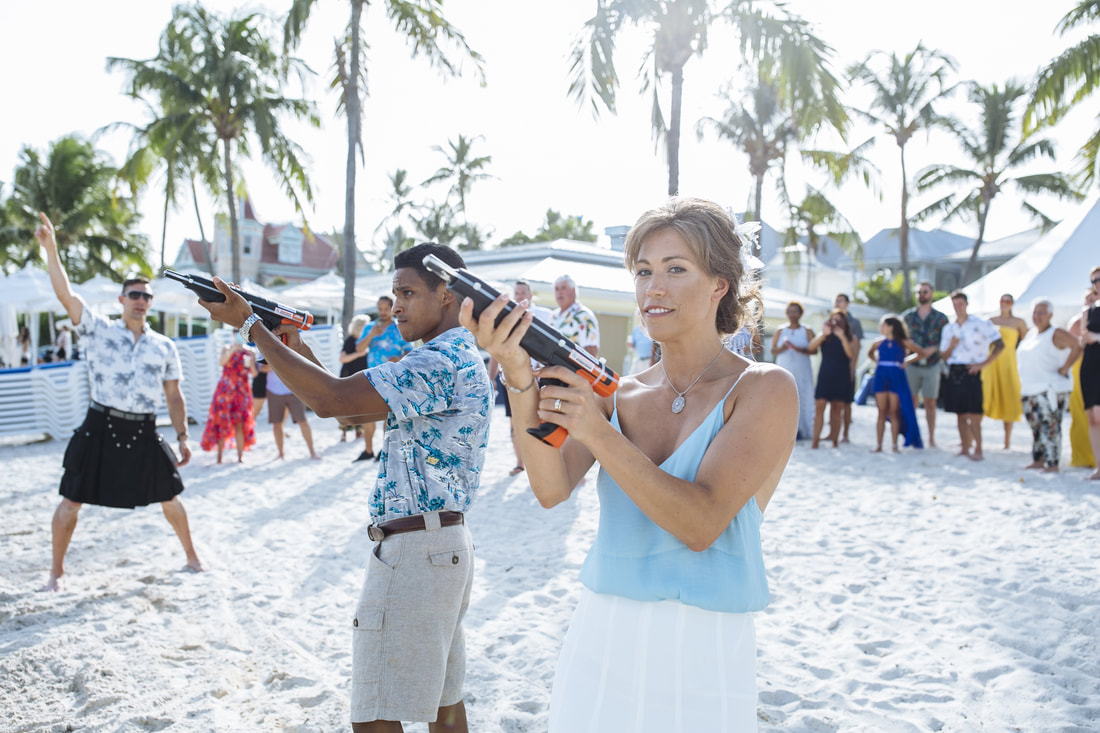 Wedding games, Beach wedding, Key West wedding, key West wedding Photography, Key West wedding Photographers, Weddings By Romi