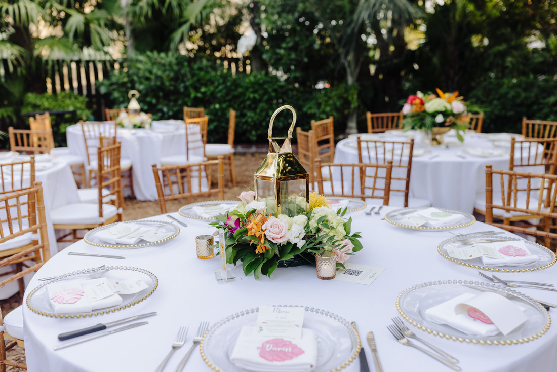 Hemingway Home wedding picture