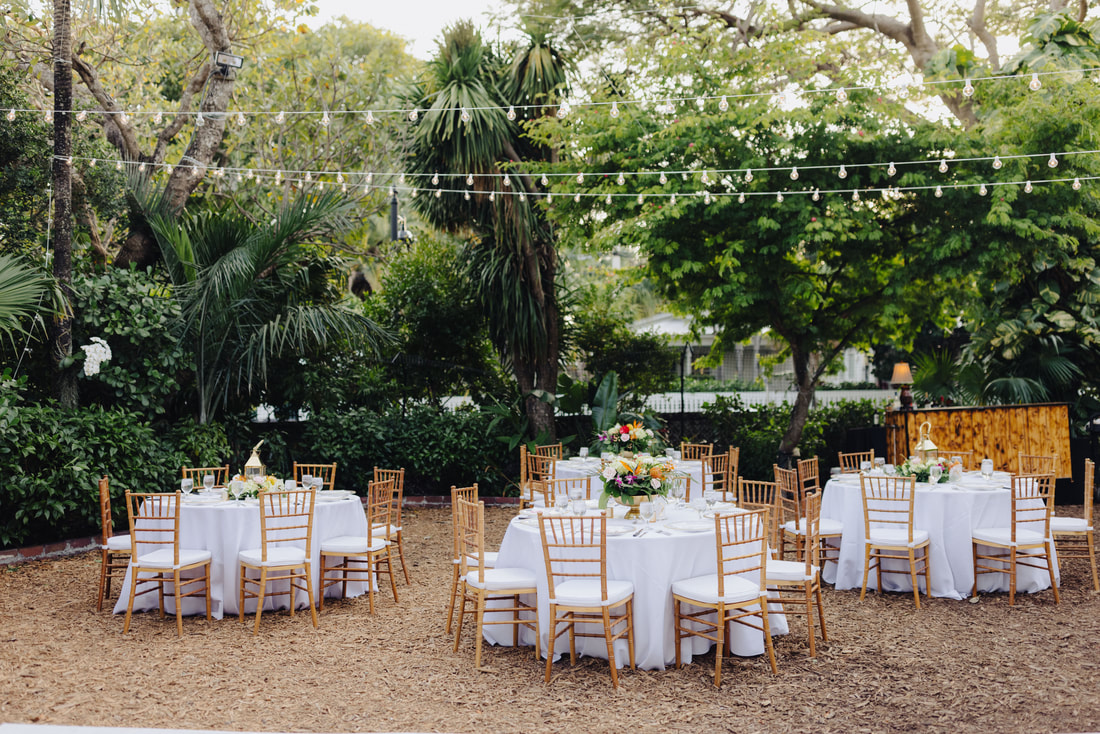 Hemingway Home wedding picture