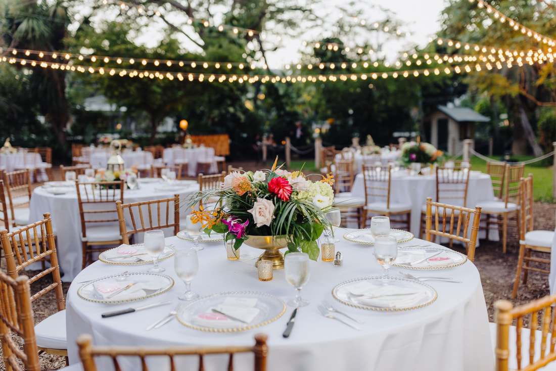 Hemingway Home wedding picture