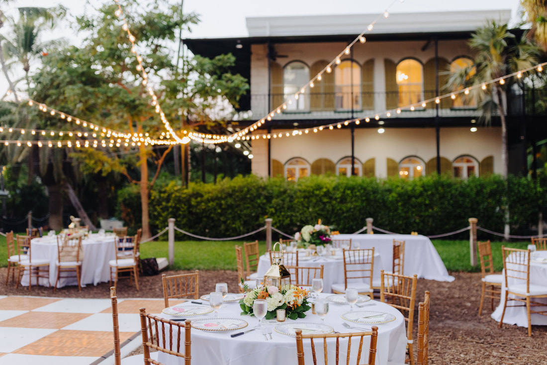 Hemingway Home wedding picture