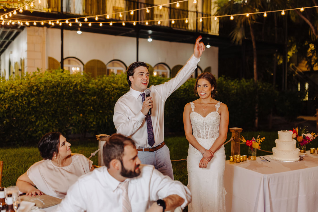 Hemingway Home reception wedding picture