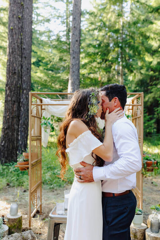 Oregon wedding photographer picture