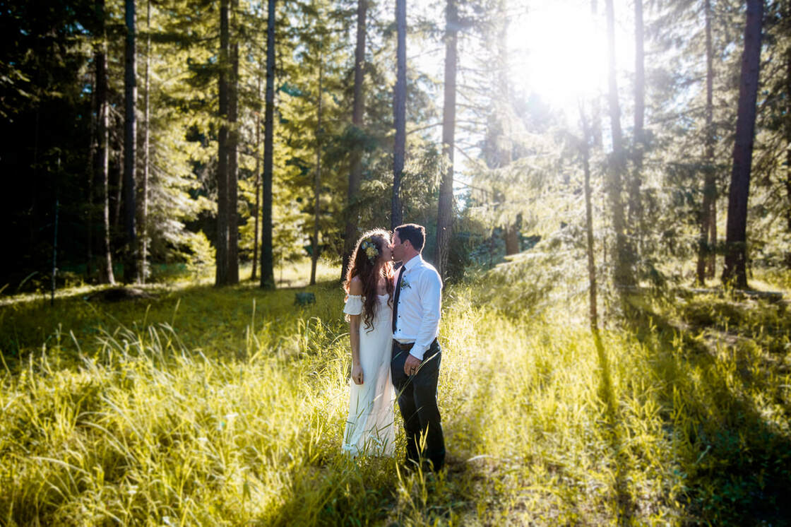 Oregon wedding photographer picture