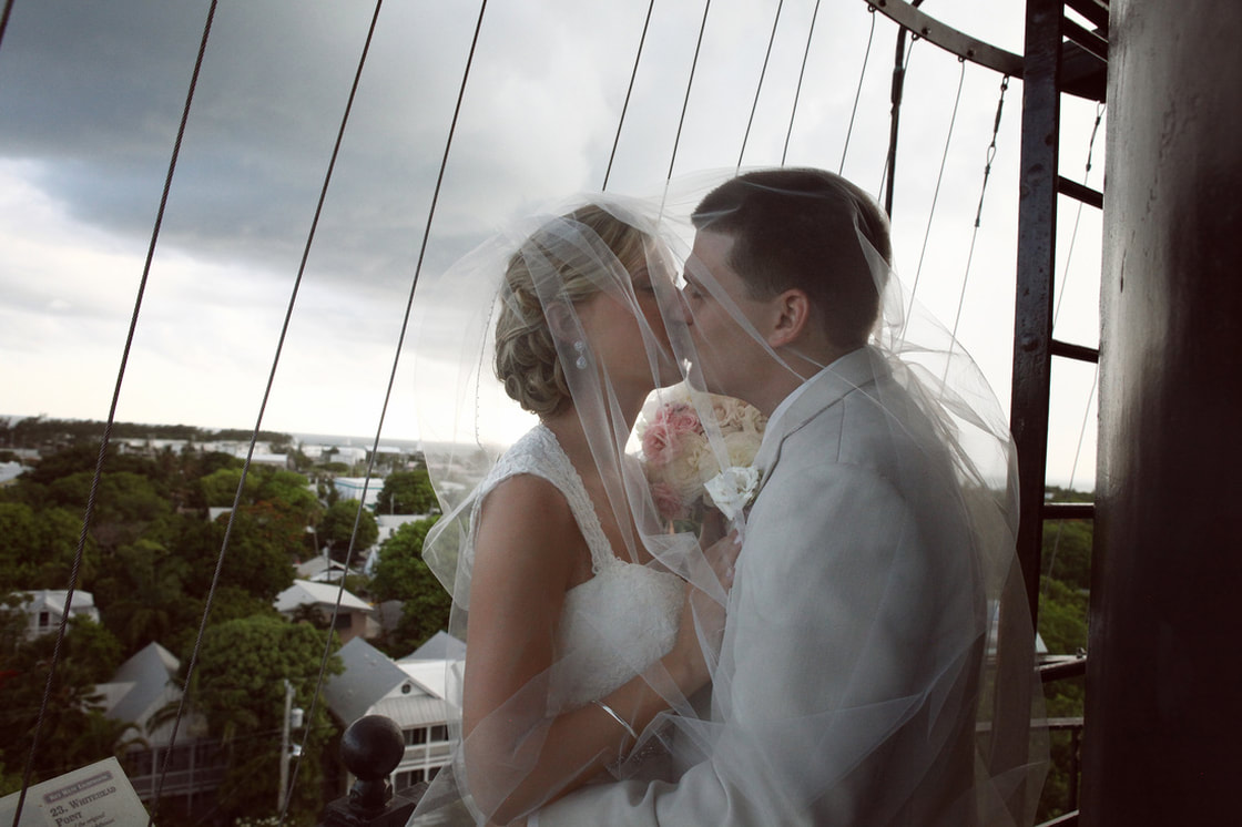 key west lighthouse wedding photos, key west wedding photographers, wedding photographers in key west, key west wedding venues, beautiful key west wedding photos