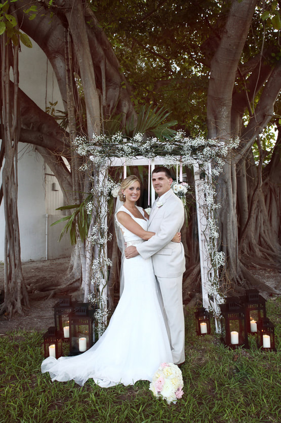 key west lighthouse wedding photos, key west wedding photographers, wedding photographers in key west, key west wedding venues, beautiful key west wedding photos