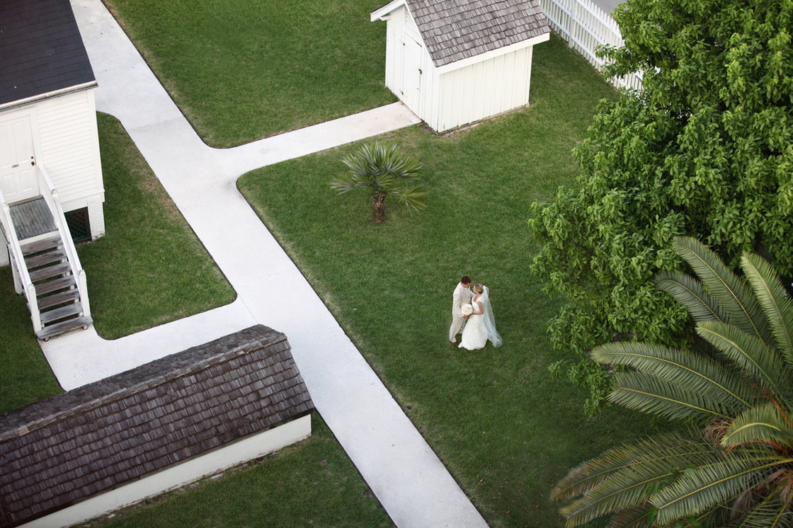 key west lighthouse wedding photos, key west wedding photographers, wedding photographers in key west, key west wedding venues, beautiful key west wedding photos