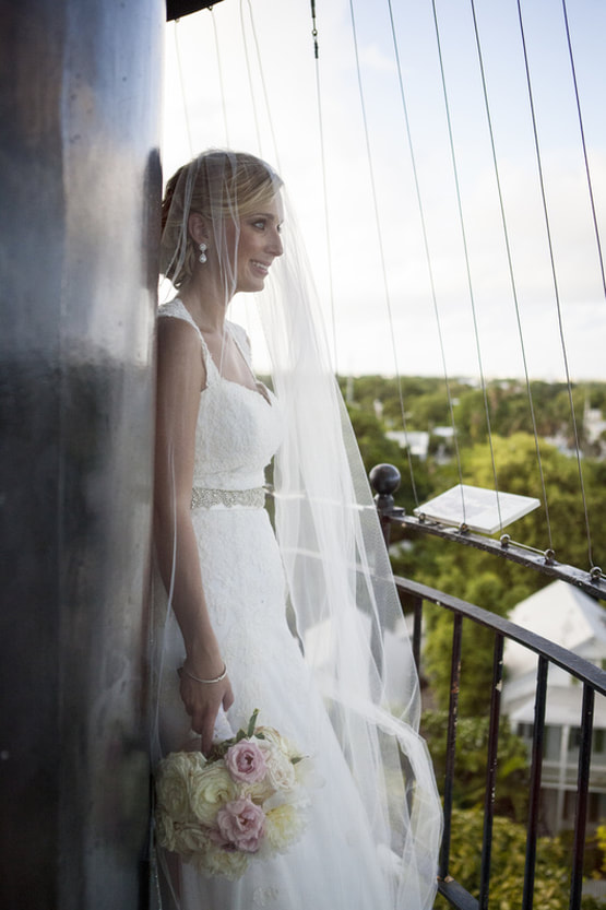 key west lighthouse wedding photos, key west wedding photographers, wedding photographers in key west, key west wedding venues, beautiful key west wedding photos