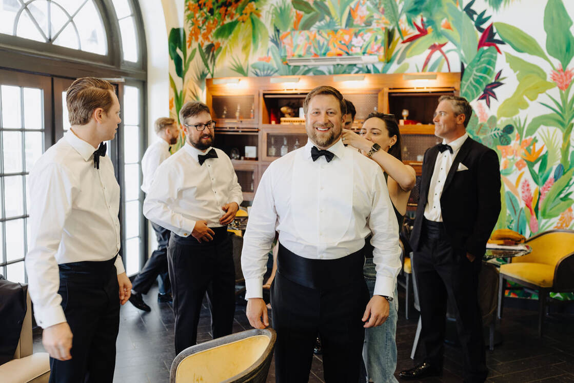 Groom getting ready in Casa Marina